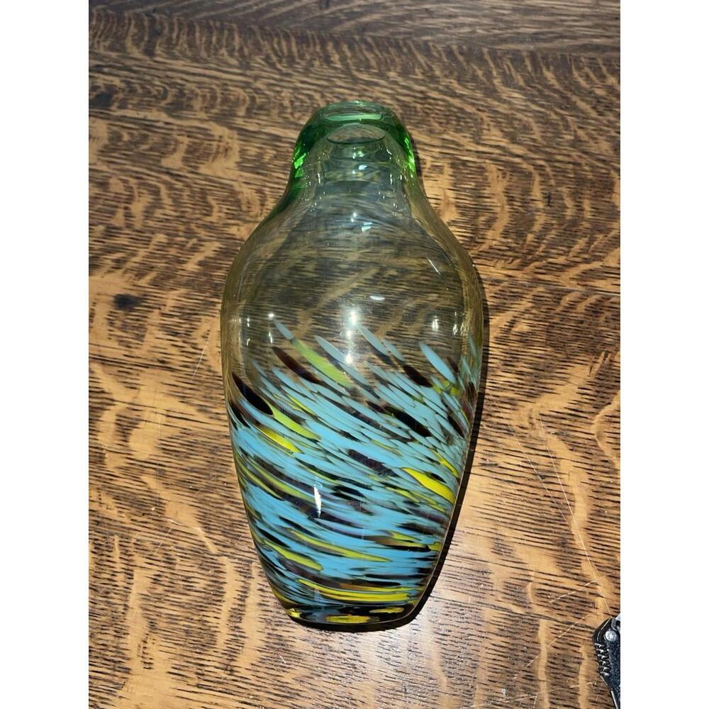 Italian Art Glass Vase Green/Swirled Stretched - Picture 3 of 6